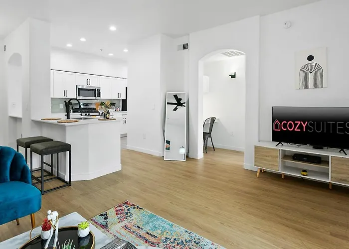 Cozysuites By The Stadium With Pool 03 *