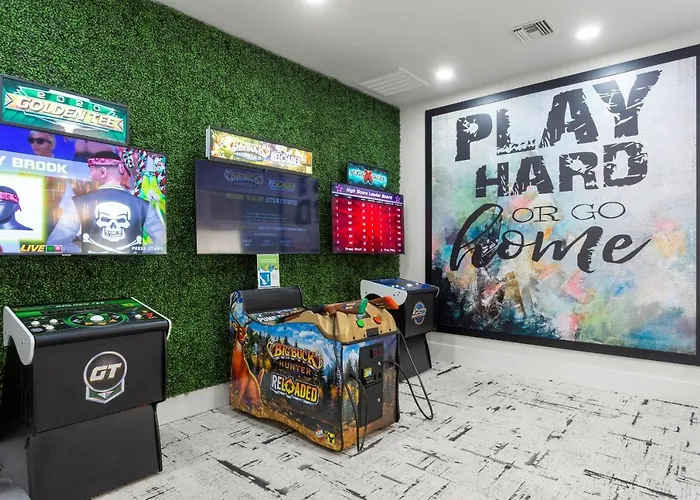 Apartment Cozysuites By The Stadium With Pool 03